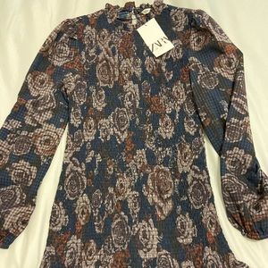 Gorgeous brand new Zara mini floral dress